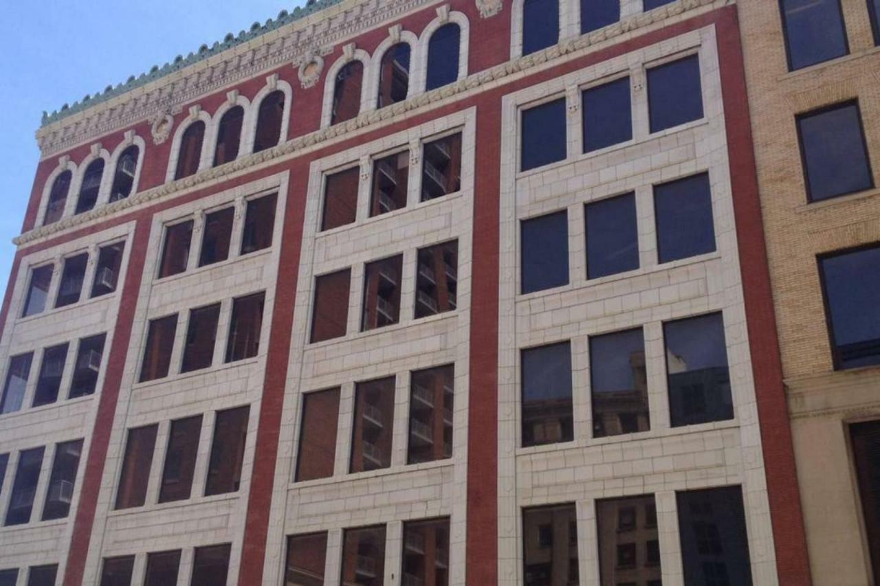 Frontdesk Aria Cultural District Lofts Downtown Pittsburgh Питтсбург Экстерьер фото